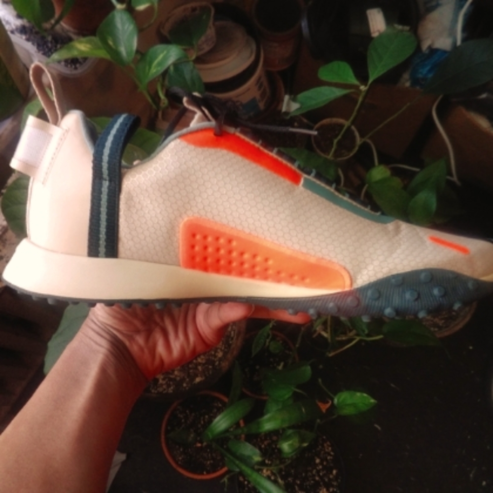 Puma Unisex LQDcell Cream, Blue & Orange Accents W-9, M-7.5 - Picture 2 of 16